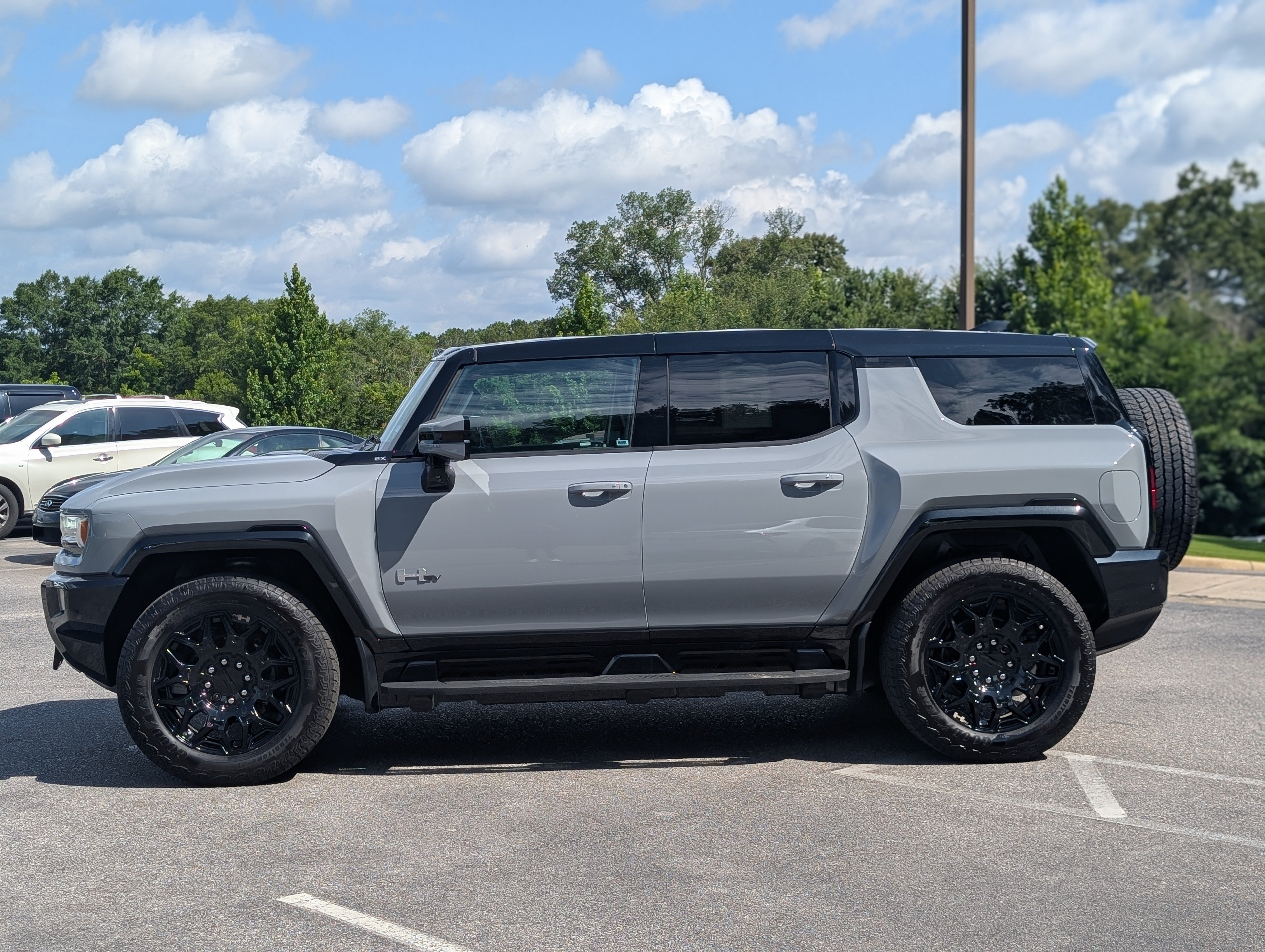 Used 2025 GMC Hummer EV 2X AWD/4WD image 6