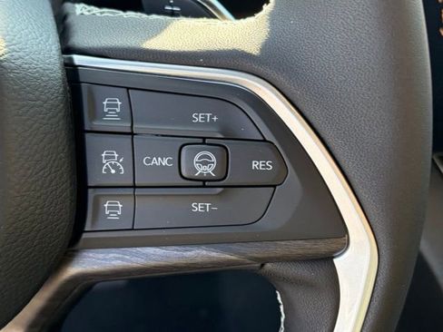 New 2026 Jeep Grand Cherokee Limited image 19