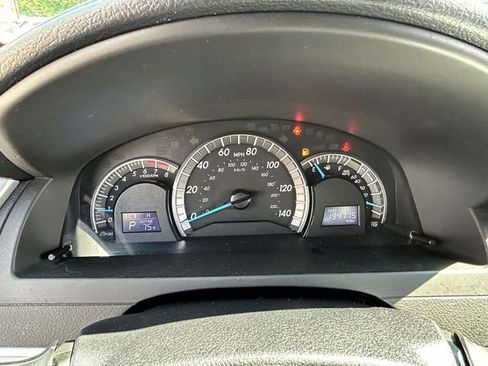 Used 2014 Toyota Camry SE FWD image 23