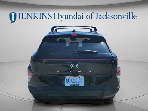 New 2025 Hyundai Kona SEL image 5