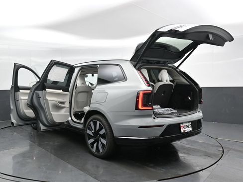 Used 2025 Volvo EX90 Ultra AWD/4WD image 49
