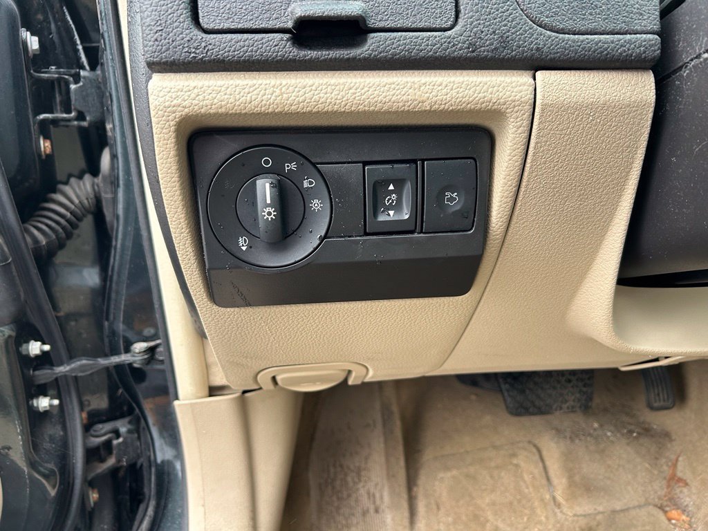 Used 2010 Mercury Milan Premier AWD/4WD image 31