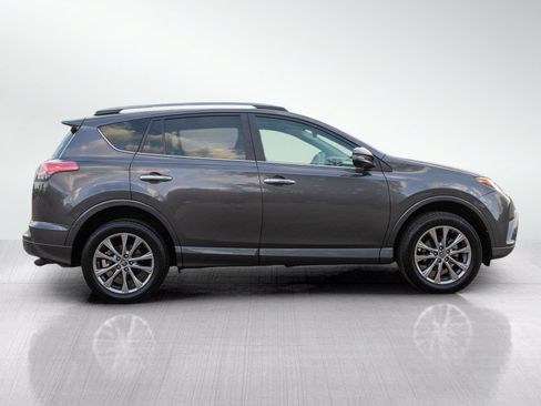 Used 2017 Toyota RAV4 Platinum FWD image 6