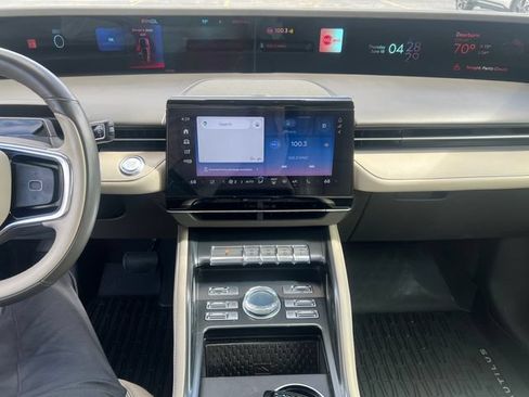 Certified 2024 Lincoln Nautilus Premier AWD/4WD image 22
