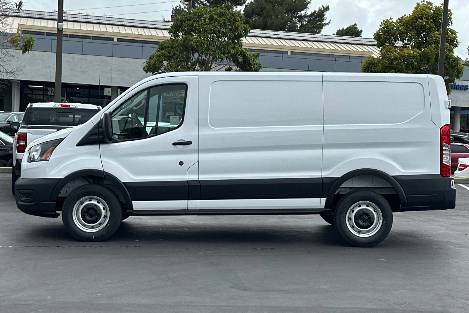 New 2027 Ford Transit 250 Low Roof RWD image 7
