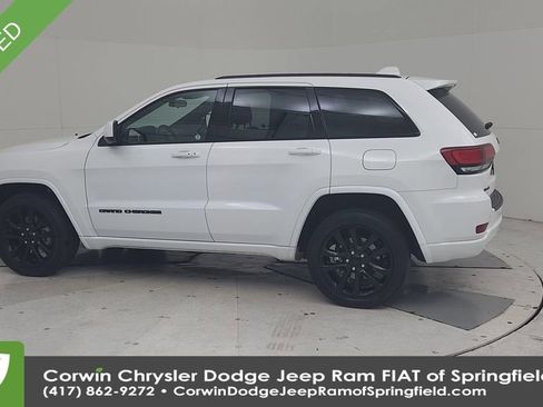 Certified 2021 Jeep Grand Cherokee Laredo X image 9