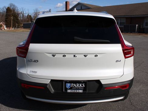 Used 2023 Volvo XC40 B4 Plus w/ Protection Package image 8