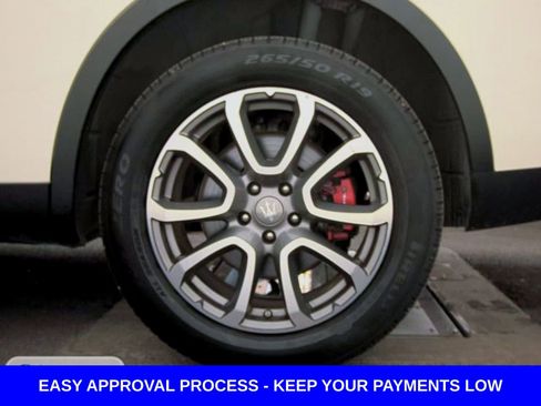 Used 2017 Maserati Levante image 13