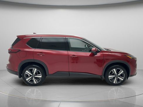 Used 2024 Nissan Rogue SL w/ SL Premium Package AWD/4WD image 4