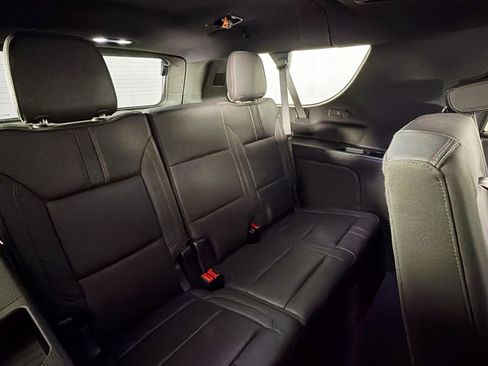Used 2025 Chevrolet Suburban RST w/ Sun And Tow Package AWD/4WD image 27