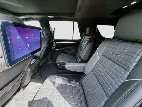 Certified 2026 Cadillac Escalade Platinum Sport w/ LPO, ONYX Package AWD/4WD image 26