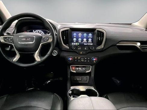 Used 2024 GMC Terrain Denali w/ Denali Premium Package AWD/4WD image 9