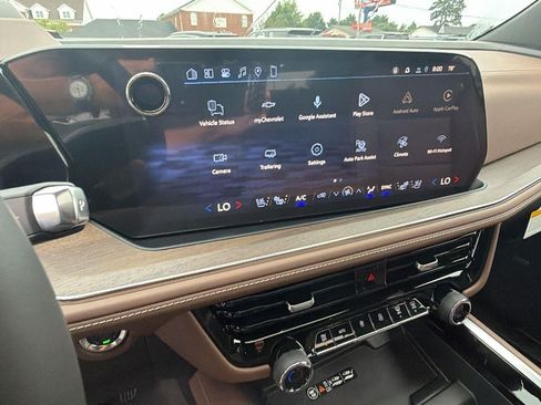 New 2026 Chevrolet Suburban High Country AWD/4WD image 6