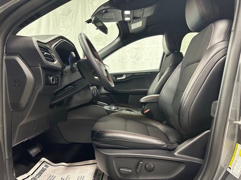 Used 2025 Ford Escape ST-Line image 14