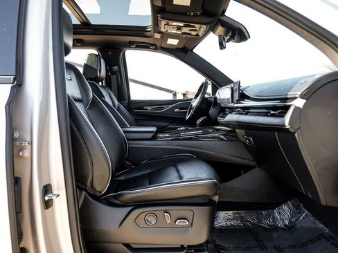 Used 2021 Cadillac Escalade ESV Sport image 33