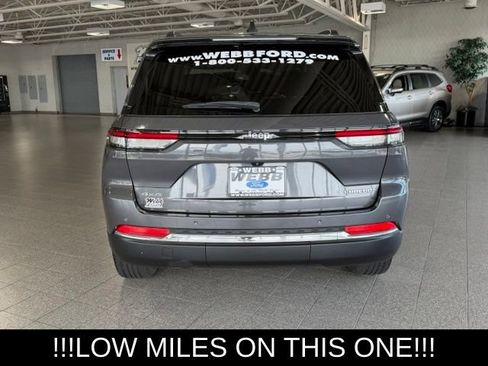 Used 2023 Jeep Grand Cherokee Laredo w/ Trailer Tow Prep Group (B) AWD/4WD image 9