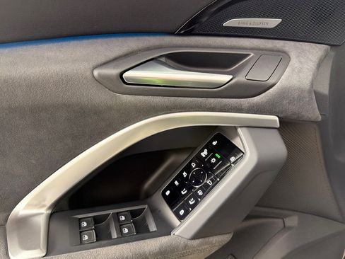 Used 2025 Audi SQ5 Premium Plus w/ Premium Plus Package image 10