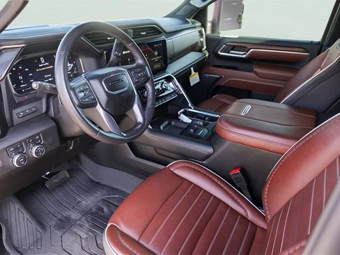 Certified 2025 GMC Sierra 2500 Denali Ultimate w/ Max Trailering Package image 13
