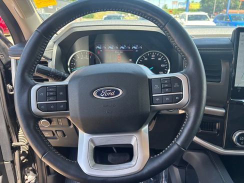 Used 2024 Ford Expedition XLT AWD/4WD image 30
