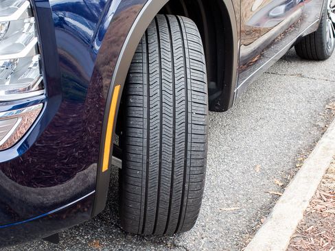 Used 2025 Mitsubishi Outlander SEL image 9