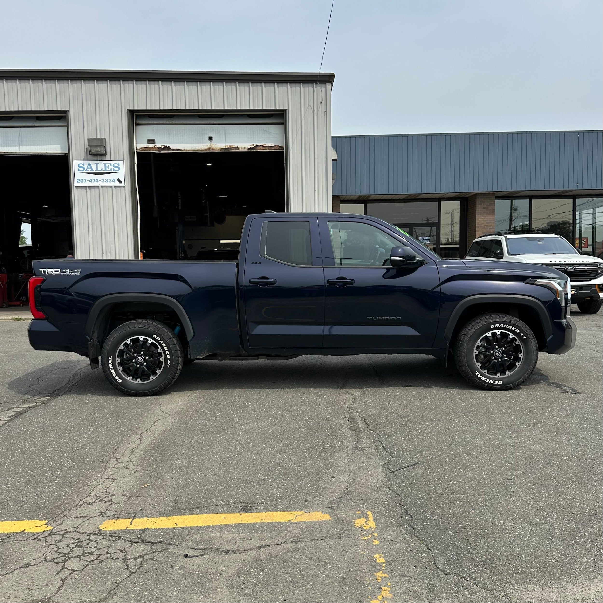Used 2025 Toyota Tundra SR5 w/ TRD Off-Road Package AWD/4WD image 2