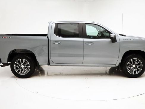 Used 2024 Chevrolet Silverado 1500 LT image 3