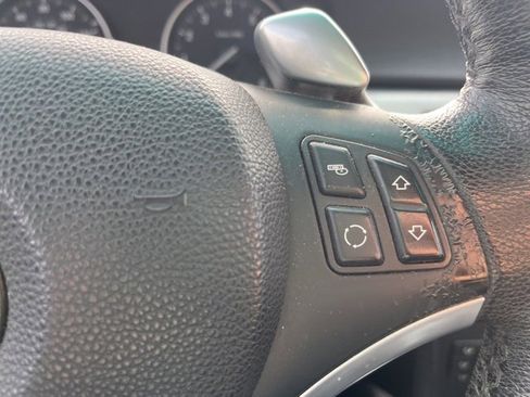 Used 2010 BMW 335i xDrive Sedan image 19