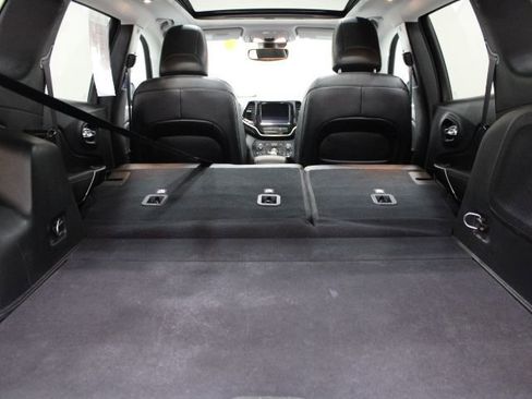 Used 2022 Jeep Cherokee Limited image 15