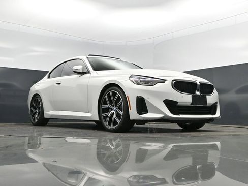 Certified 2024 BMW 230i Coupe w/ Premium Package RWD image 42