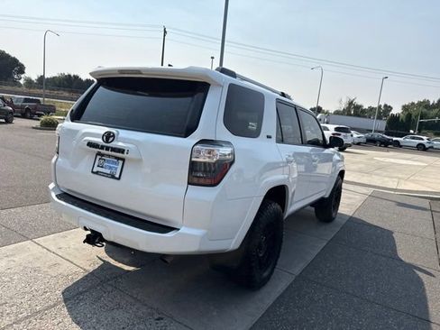 Used 2021 Toyota 4Runner SR5 Premium w/ Moonroof Package AWD/4WD image 6