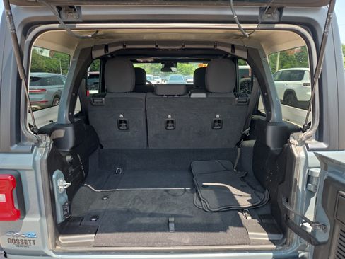 Used 2024 Jeep Wrangler Unlimited Rubicon 4xe AWD/4WD image 8