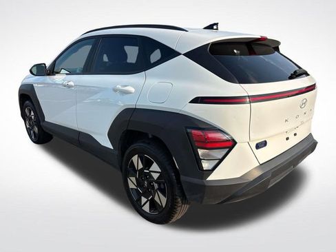 Used 2024 Hyundai Kona SEL AWD/4WD image 3