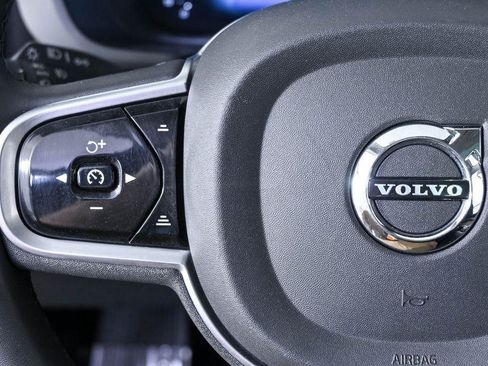 Certified 2023 Volvo XC60 B5 Ultimate w/ Climate Package FWD image 12