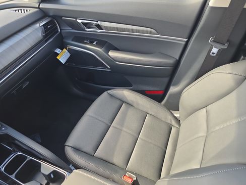 New 2025 Kia Telluride EX image 18
