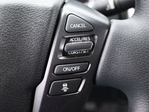 Used 2026 Nissan Frontier SV RWD image 15