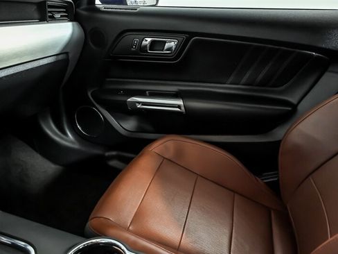 Used 2015 Ford Mustang GT Premium RWD image 29