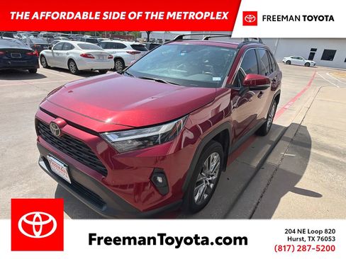 Used 2022 Toyota RAV4 XLE Premium FWD image 1
