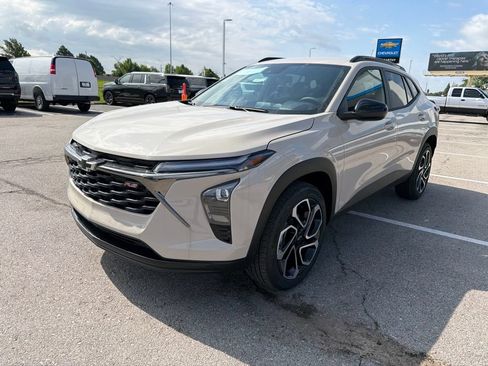 New 2026 Chevrolet Trax RS FWD image 7