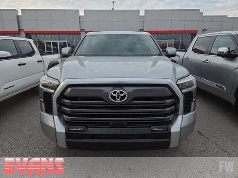 Used 2026 Toyota Tundra Limited AWD/4WD image 2