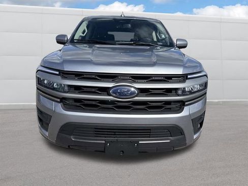 Used 2024 Ford Expedition Max XLT image 16