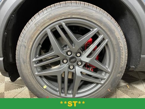 New 2026 Ford Explorer ST w/ Sun And Sound Package image 13