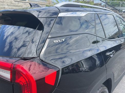 Used 2022 GMC Terrain SLT image 10