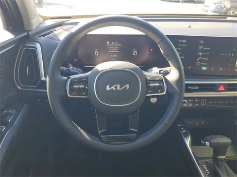 New 2025 Kia Sorento EX w/ Panoramic Sunroof Package image 11
