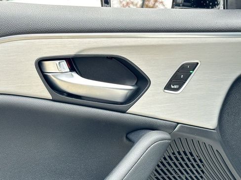 Used 2023 Acura TLX image 13