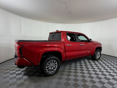 Used 2025 Toyota Tacoma Limited image 6