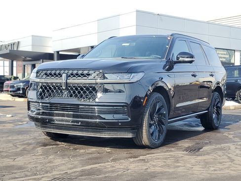 New 2025 Lincoln Navigator Reserve w/ Jet Appearance Package image 2