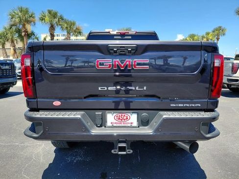 Used 2025 GMC Sierra 2500 Denali w/ Denali Reserve Package AWD/4WD image 13