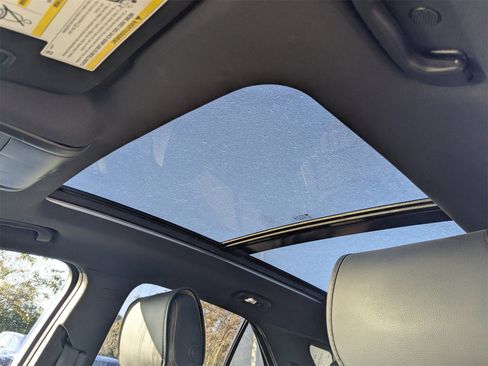 Used 2018 Chevrolet Equinox LT w/ Sun & Infotainment Package image 29