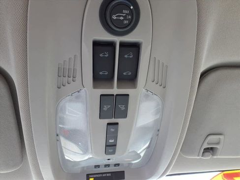 Used 2017 GMC Terrain SLT w/ Open Road Package image 19