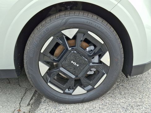 New 2026 Kia Carnival EX image 10